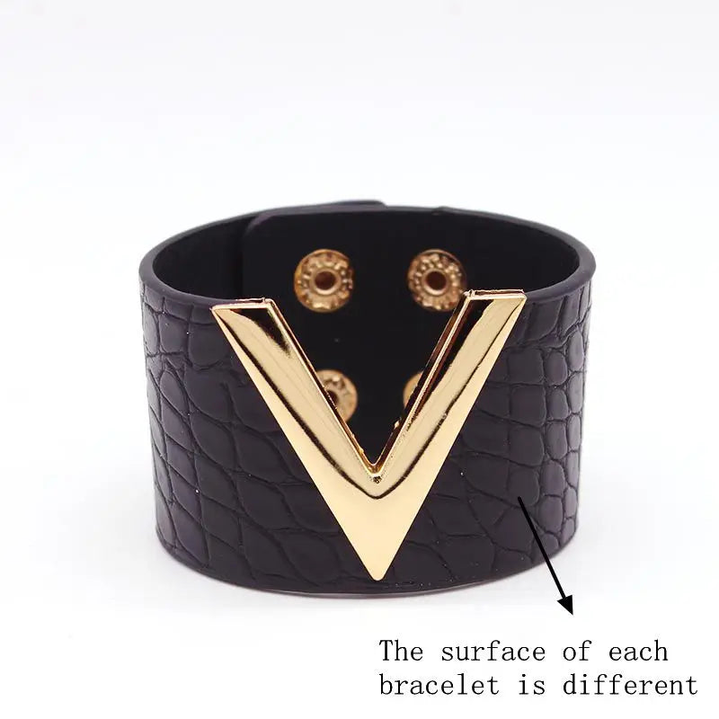 V Leather Bracelet Coco & Dee