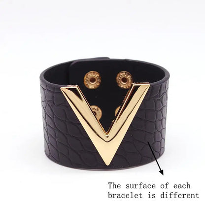 V Leather Bracelet Coco & Dee