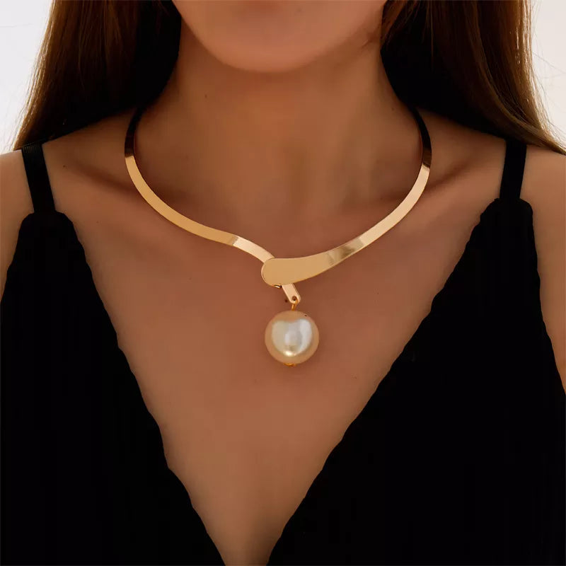 Waterwave Pearl Necklace