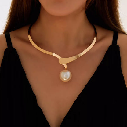 Waterwave Pearl Necklace