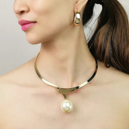 Waterwave Pearl Necklace