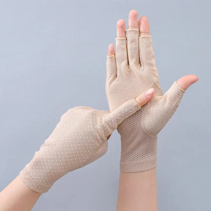 Polka Dot Summer Gloves Coco & Dee