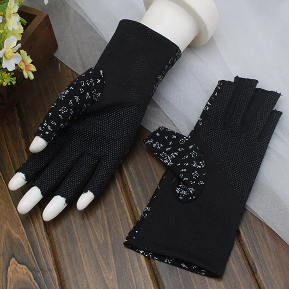 Polka Dot Summer Gloves Coco & Dee