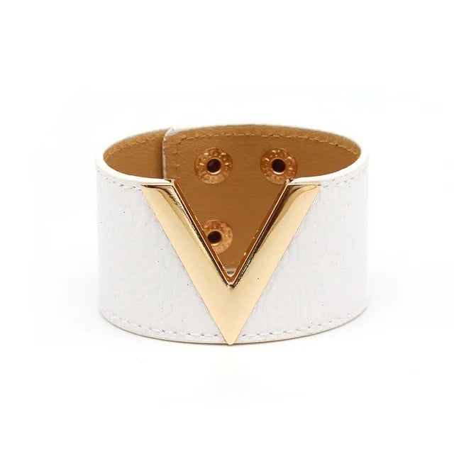 V Leather Bracelet Coco & Dee