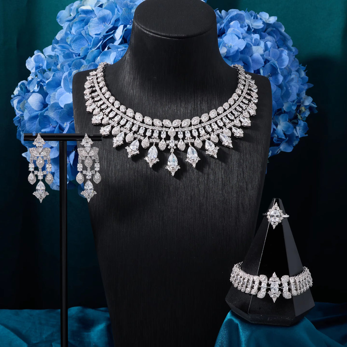 Royal Elegance Jewellery Set