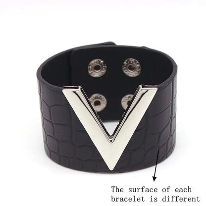 V Leather Bracelet Coco & Dee