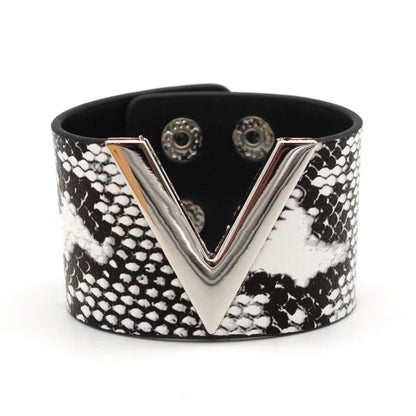 V Leather Bracelet Coco & Dee