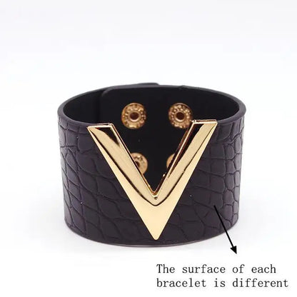 V Leather Bracelet Coco & Dee