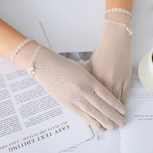 Summer Pearl Flowers Gloves Coco & Dee