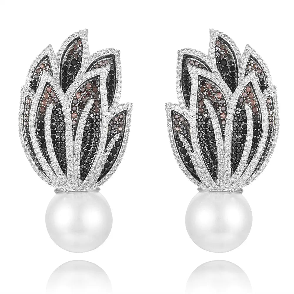 Torch Pearl Earrings Coco & Dee