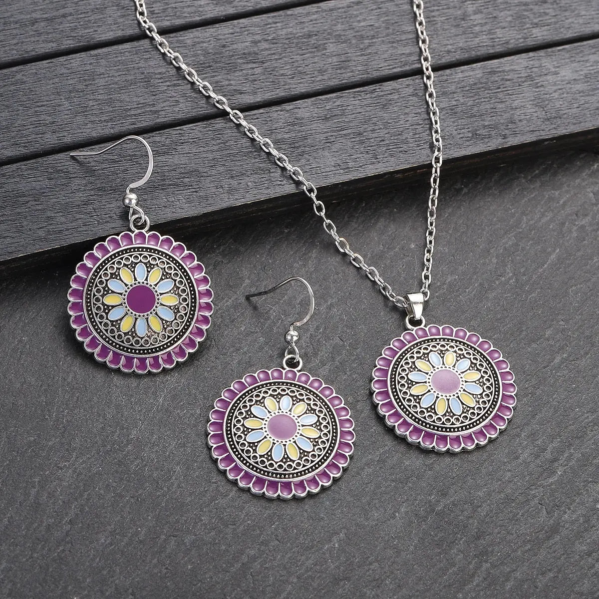 Vintage Flower Pendant Set Coco & Dee
